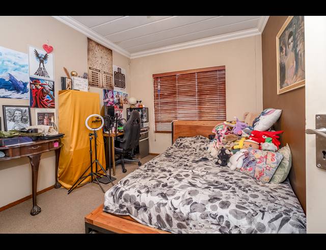 1 BEDROOM APARTMENT FOR SALE IN LONEHILL
